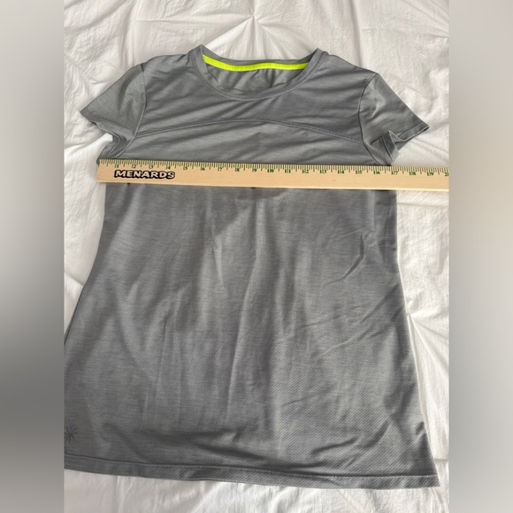 Athleta Shirt Open Back Breathable Stretch Womens S Gray Athleisure Casual EUC - Picture 7 of 16
